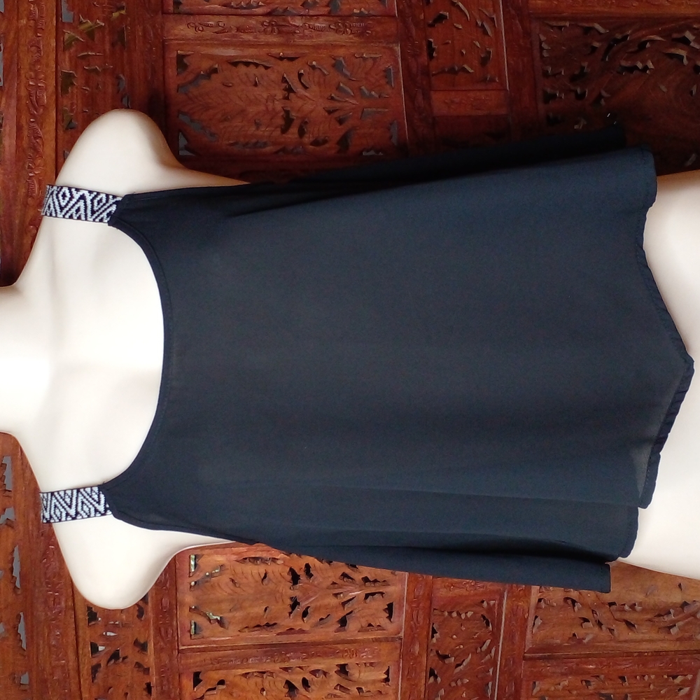 B Jewel: Top